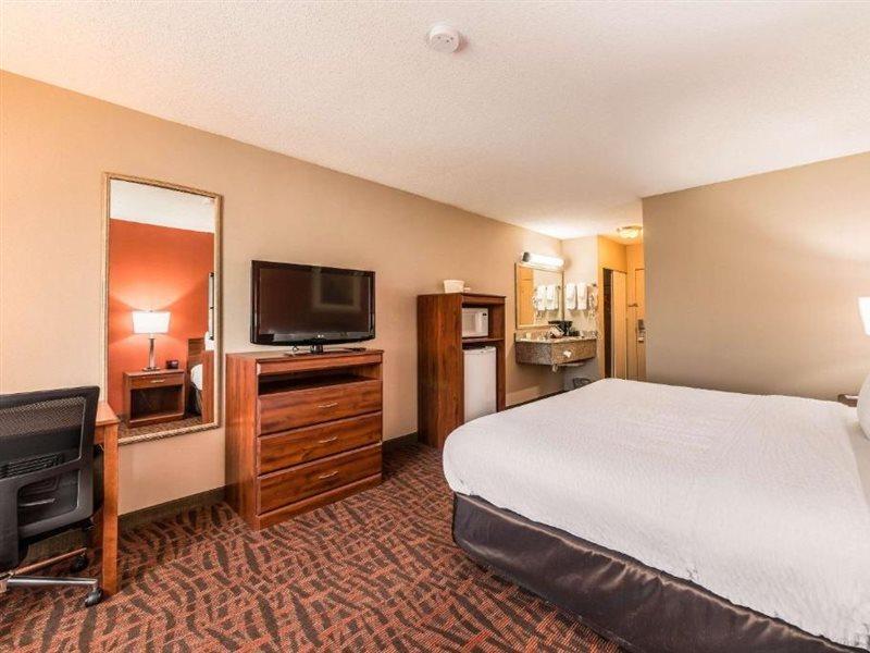 Lake Norman Inn And Suites Cornelius Extérieur photo