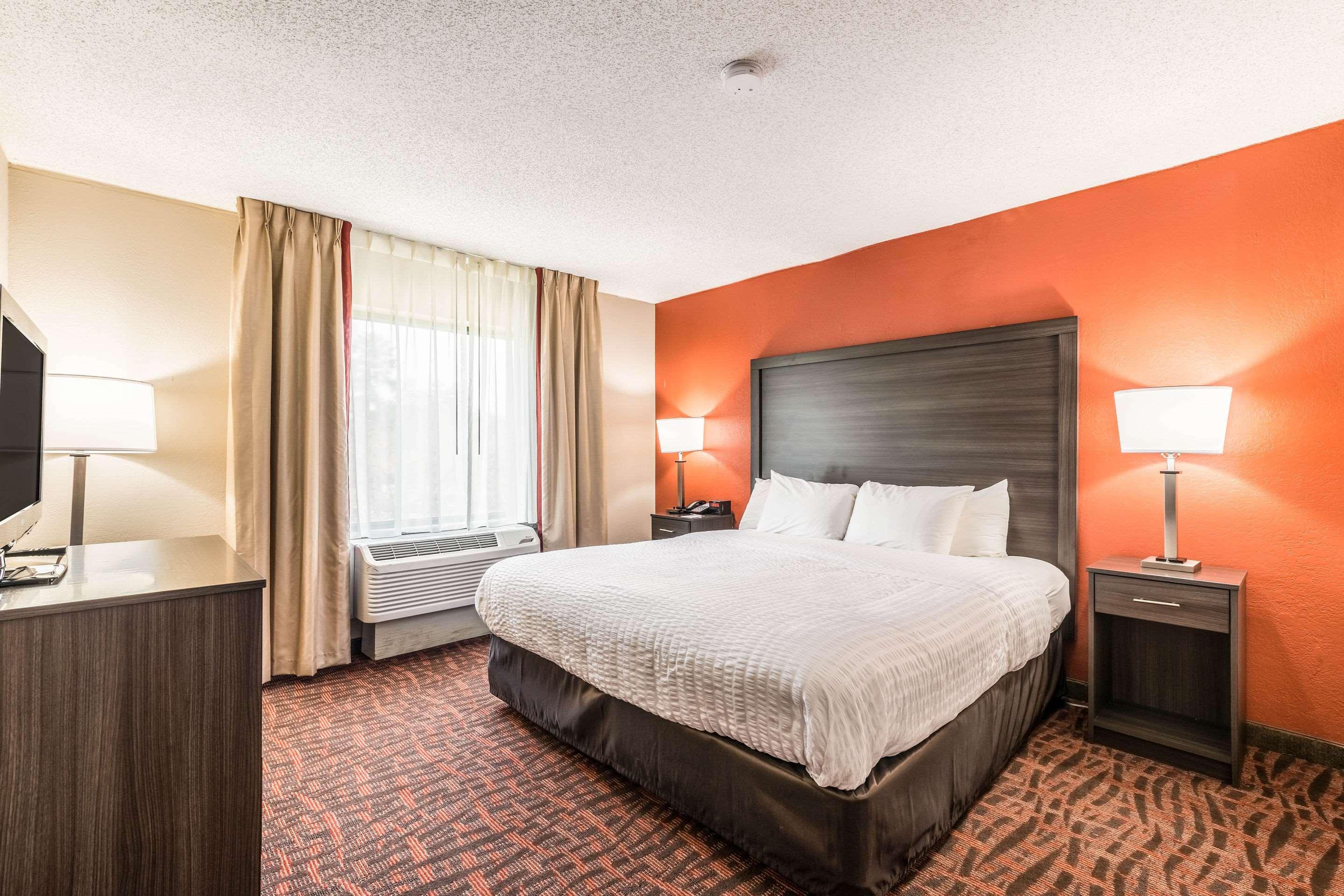 Lake Norman Inn And Suites Cornelius Extérieur photo
