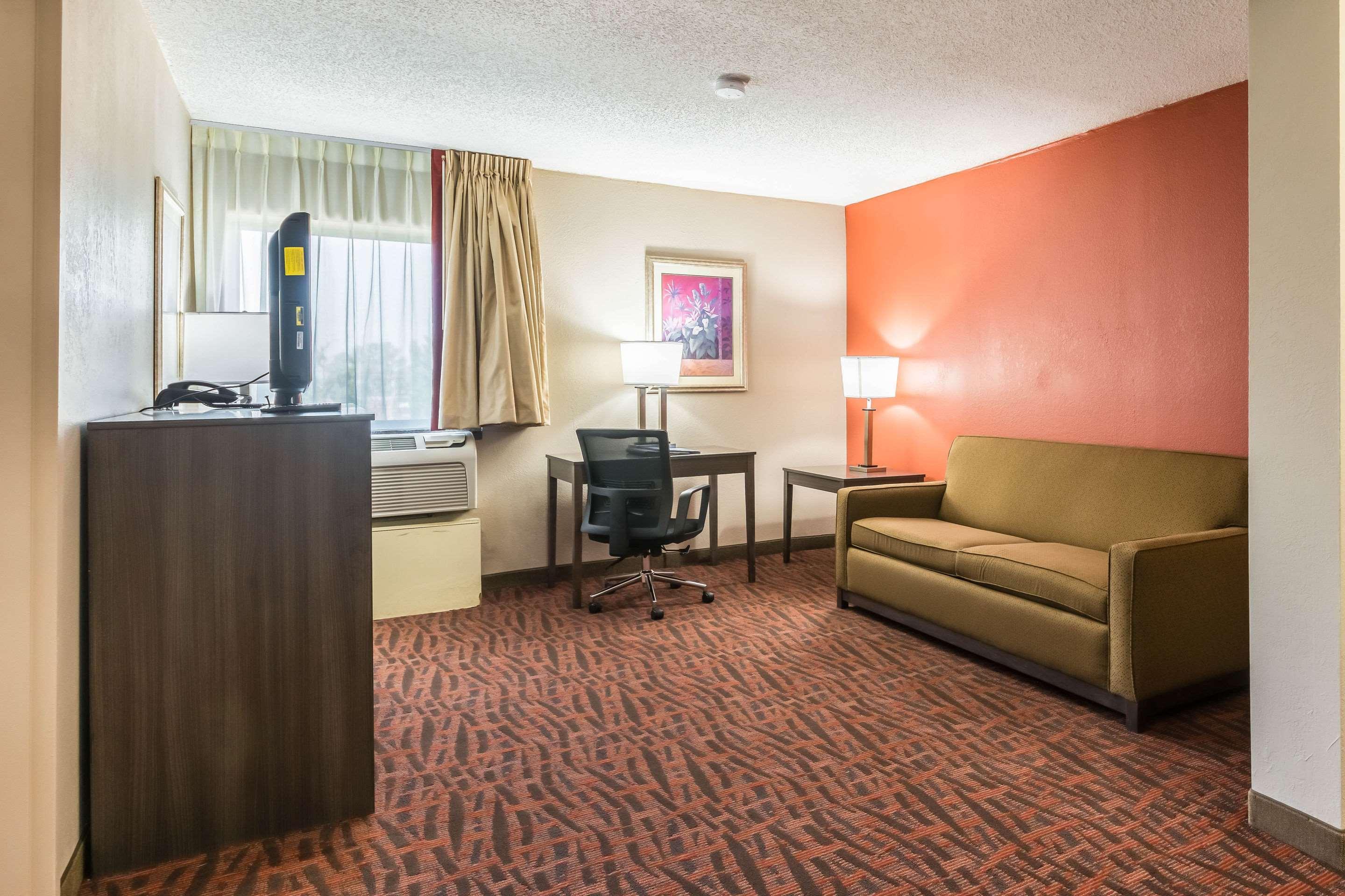 Lake Norman Inn And Suites Cornelius Extérieur photo