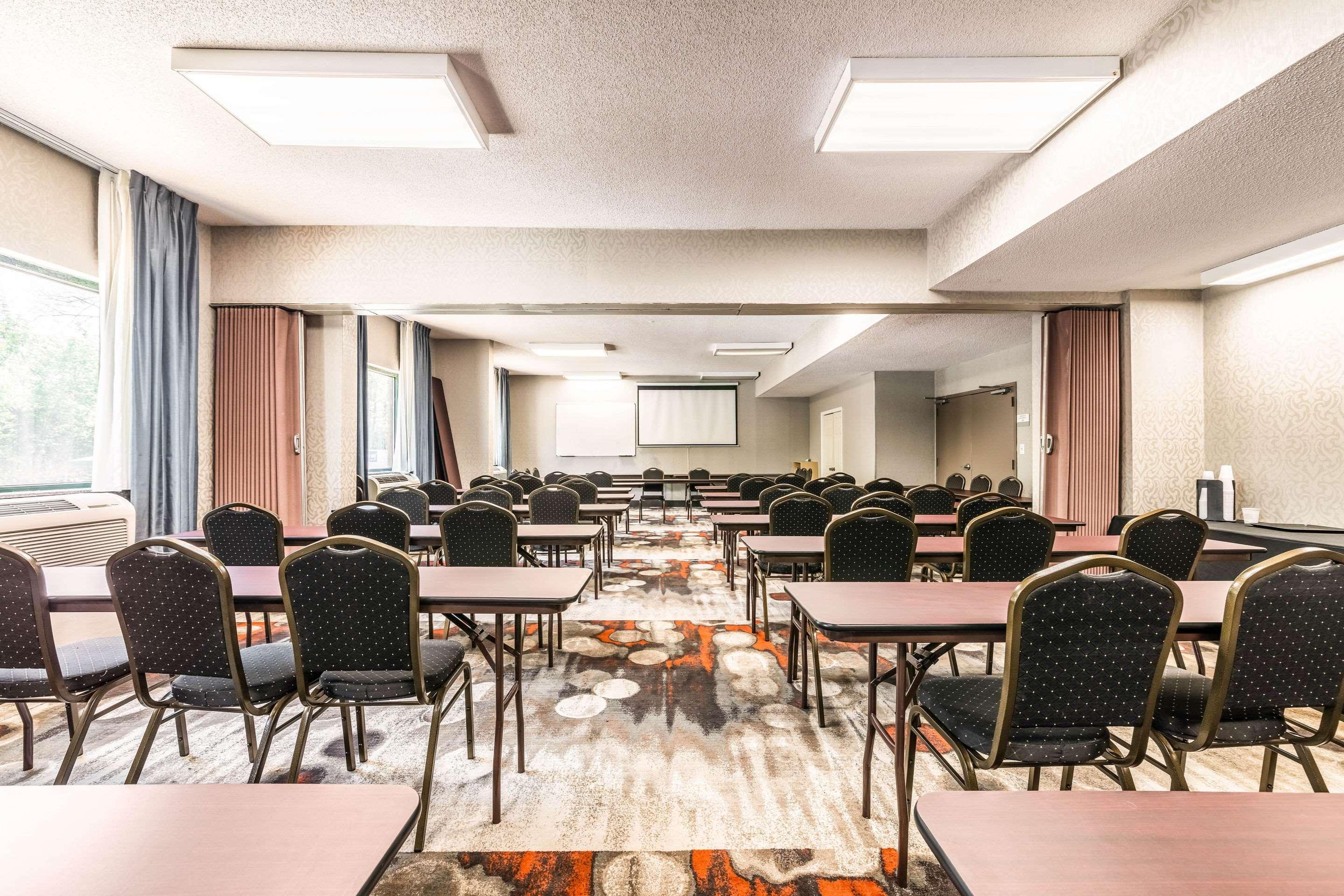 Lake Norman Inn And Suites Cornelius Extérieur photo