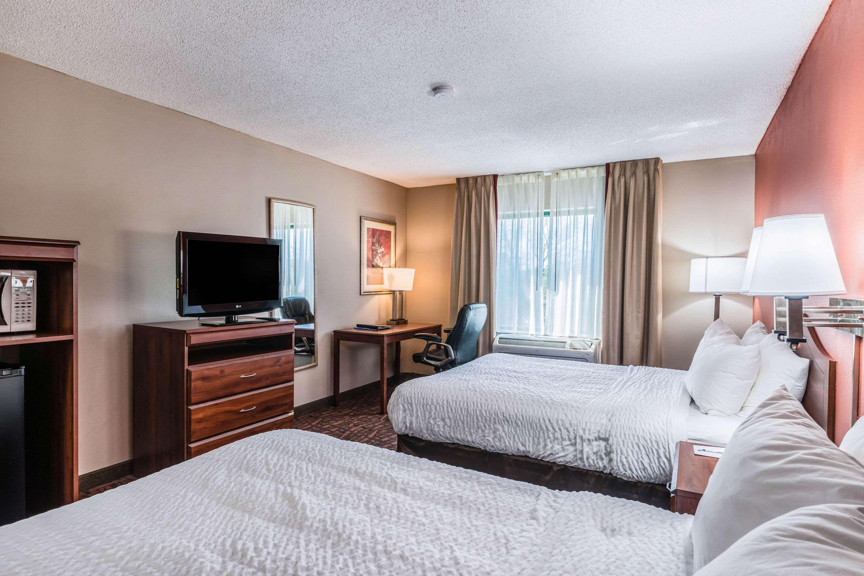 Lake Norman Inn And Suites Cornelius Extérieur photo