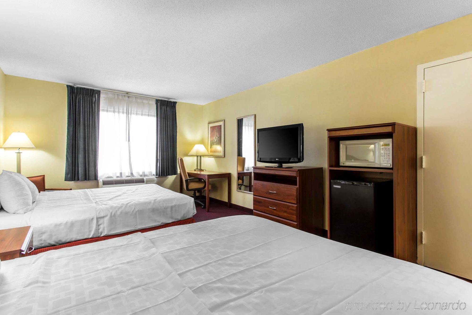 Lake Norman Inn And Suites Cornelius Extérieur photo