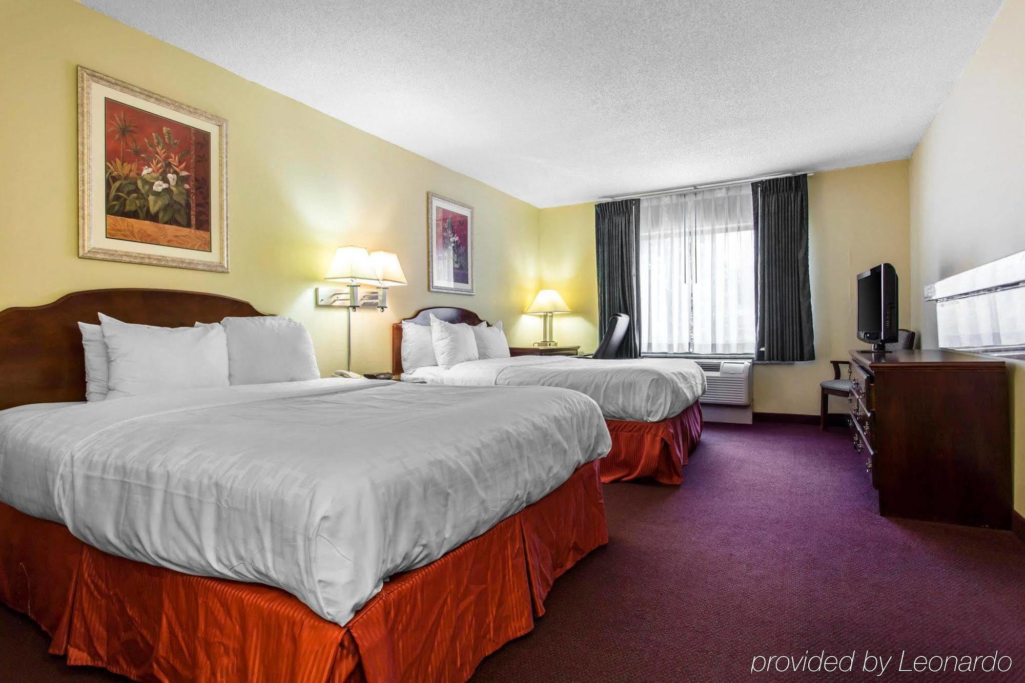 Lake Norman Inn And Suites Cornelius Extérieur photo