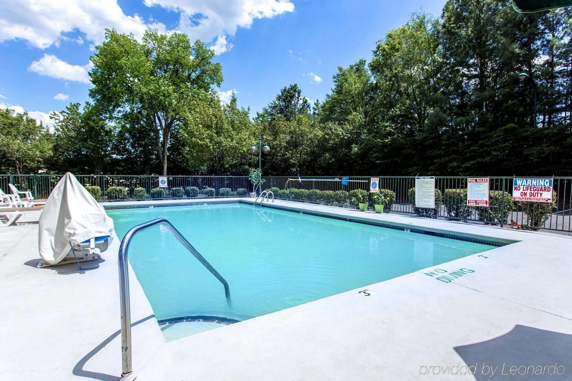 Lake Norman Inn And Suites Cornelius Extérieur photo
