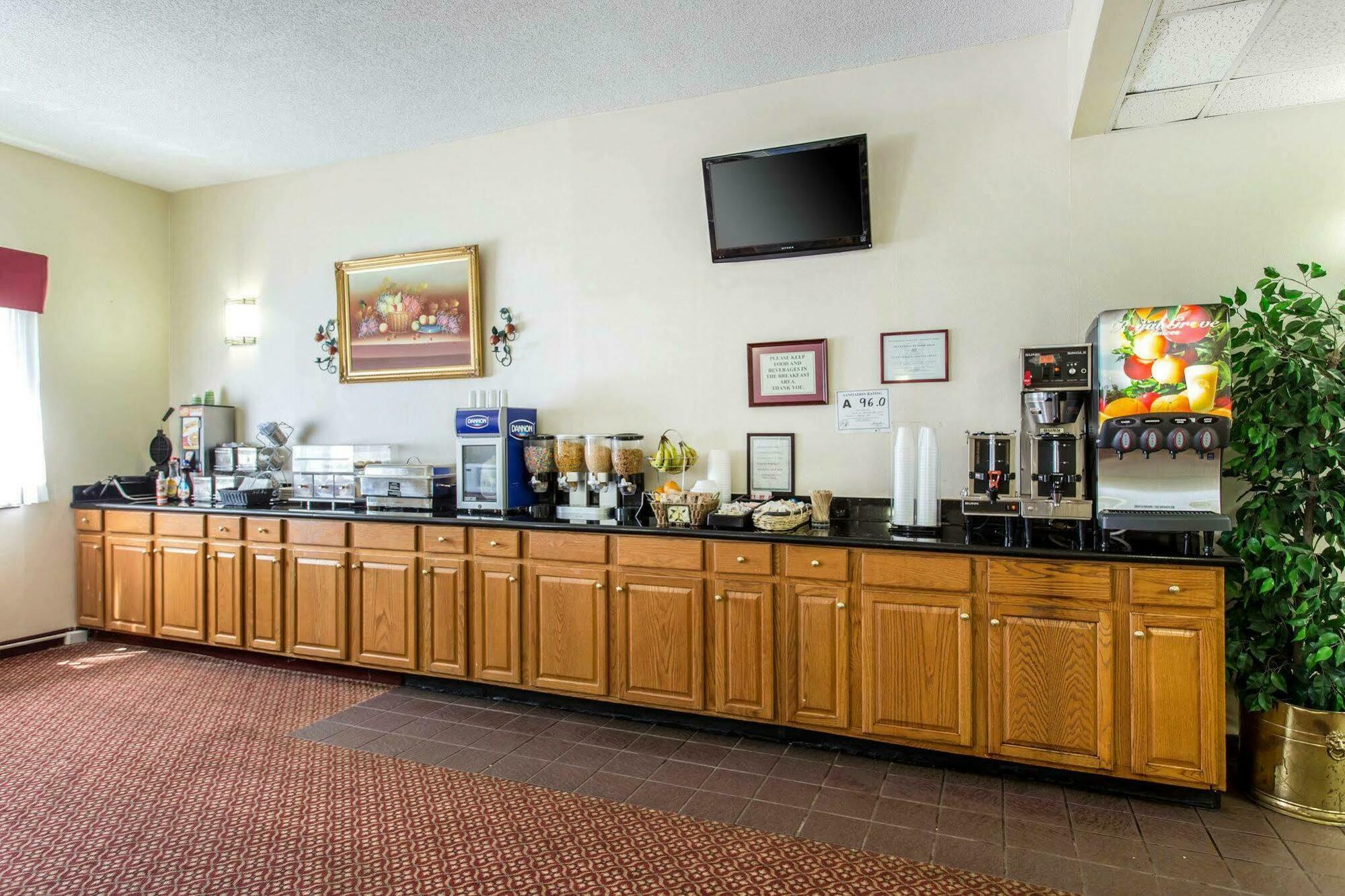 Lake Norman Inn And Suites Cornelius Extérieur photo
